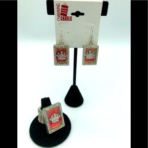 🔴3/$20🔴Charming Charlie Crown Ring and Earrings